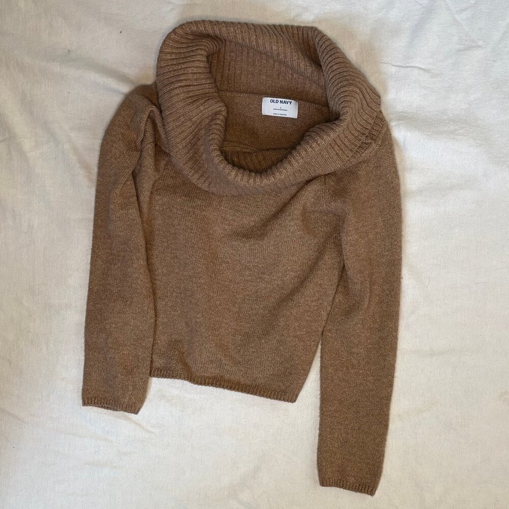 Old Navy Off-the-shoulder Sweater - Picture 3 of 3